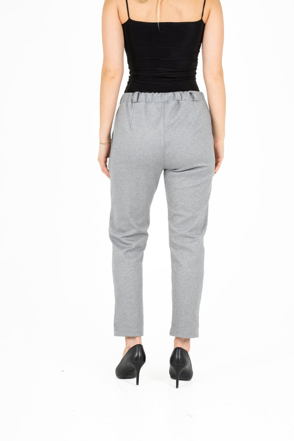 Tapered Leg Knit Pull-On Pants With Slash Pockets