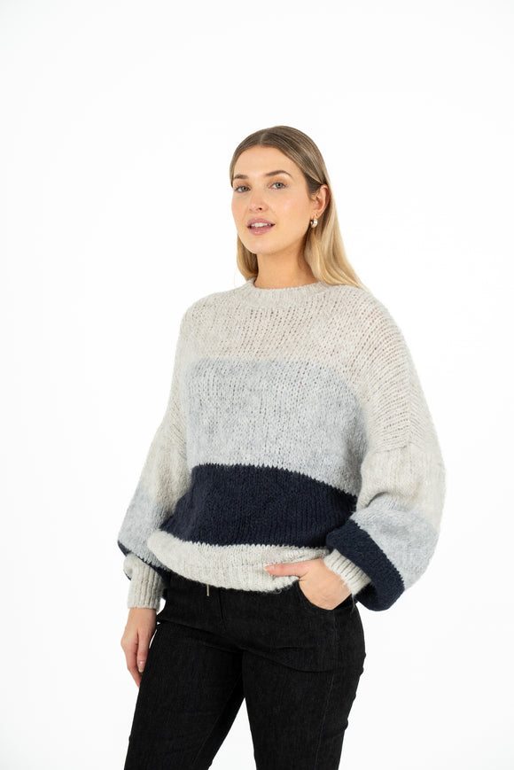 Colour-Blocked Oversized Crew-Neck Sweater With Puffy Sleeves